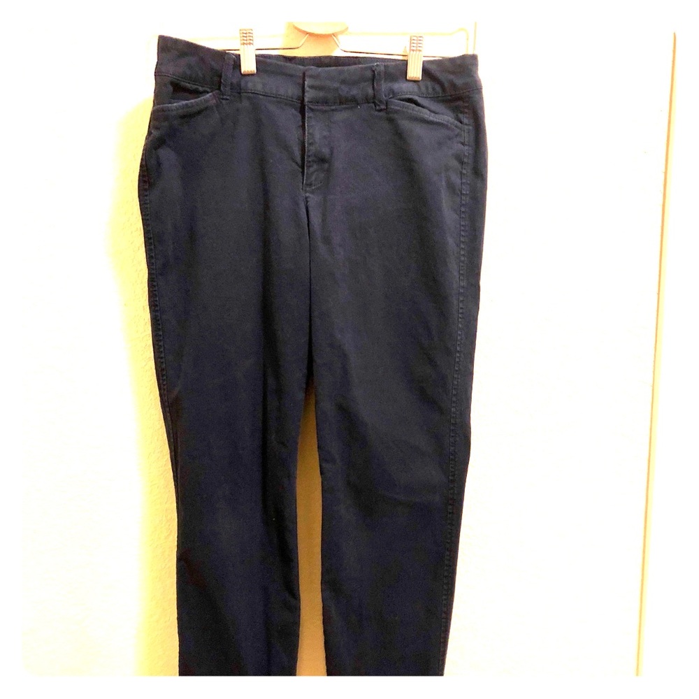 Old Navy Pixie Chino Pants! Size 6 regular!